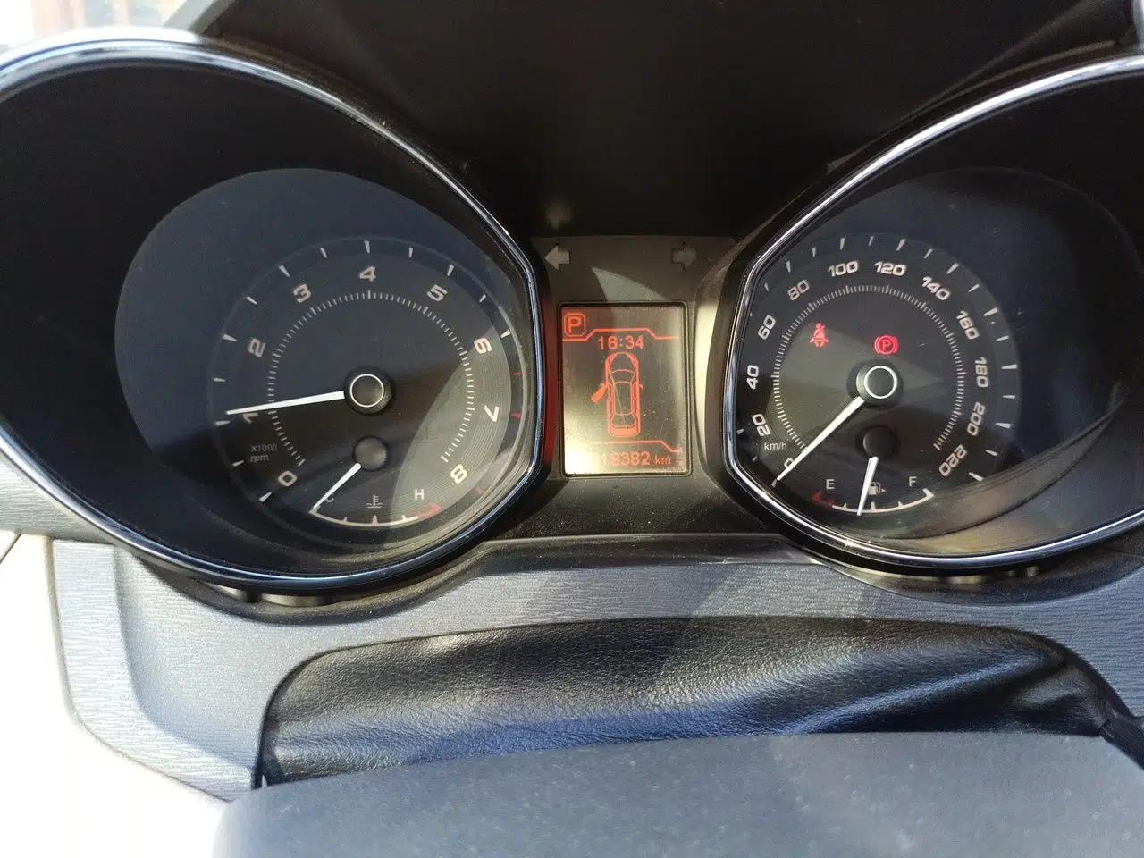 Chery Arrizo 7 2013 1.6L CVT ZhiShang Edition — миниатюра 12