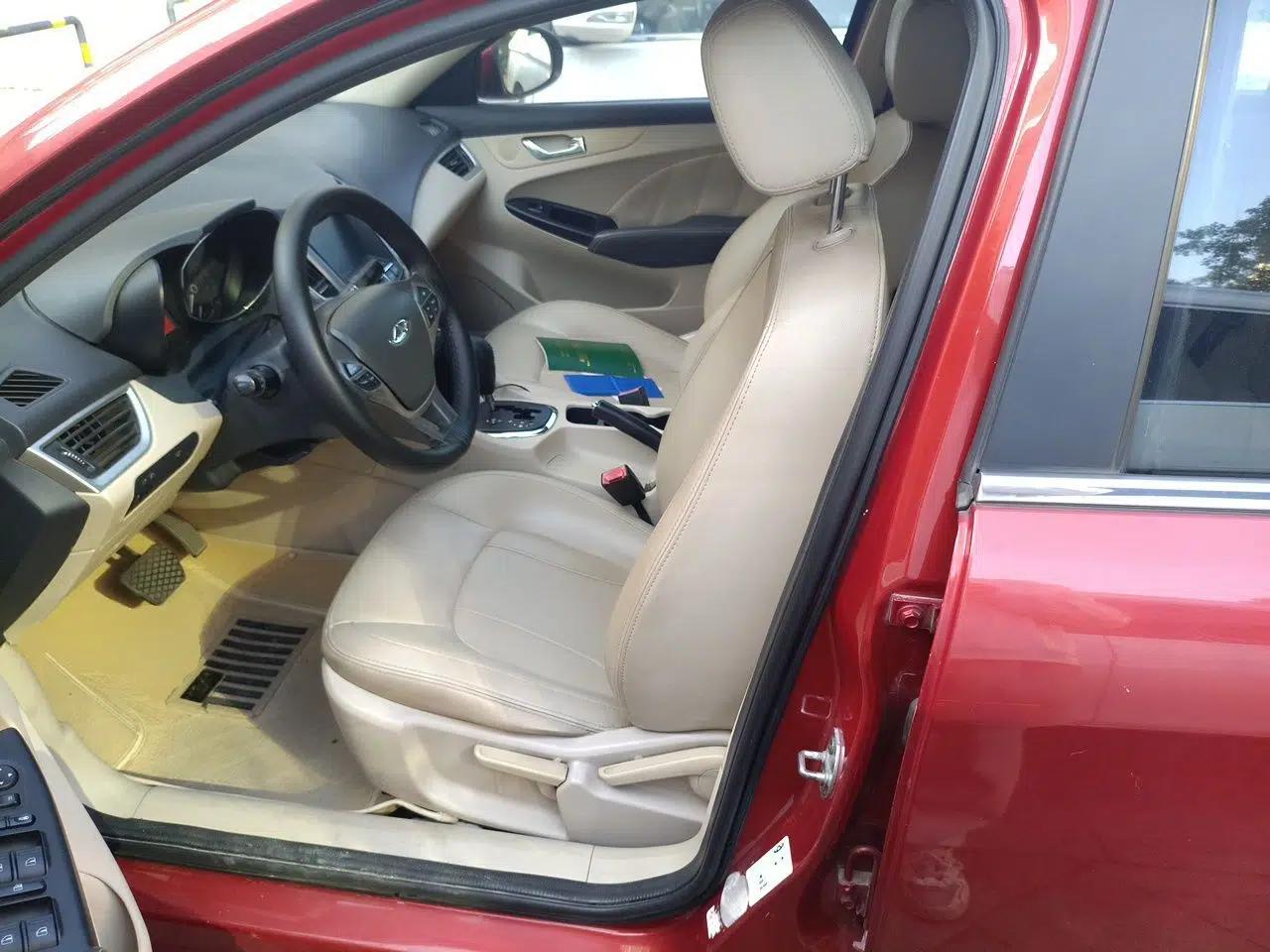 Chery Arrizo 7 2013 1.6L CVT ZhiShang Edition — миниатюра 16