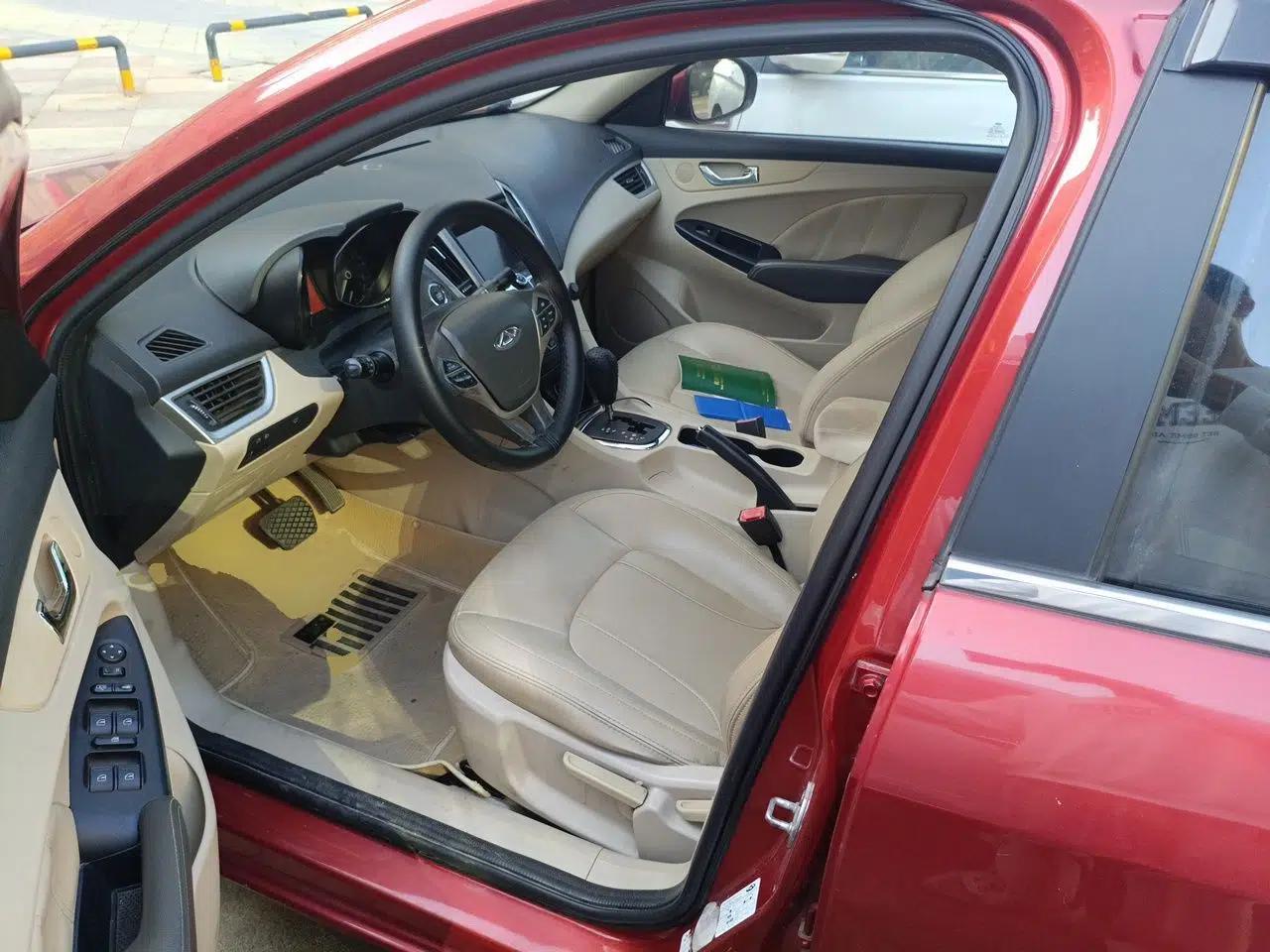 Chery Arrizo 7 2013 1.6L CVT ZhiShang Edition — миниатюра 17