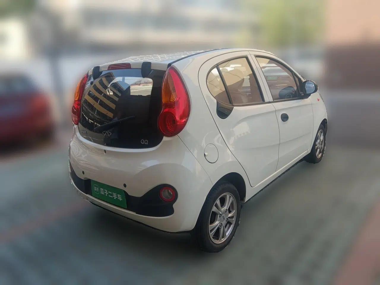 Chery QQ 2013 1.0L Manual Happy Edition — миниатюра 6