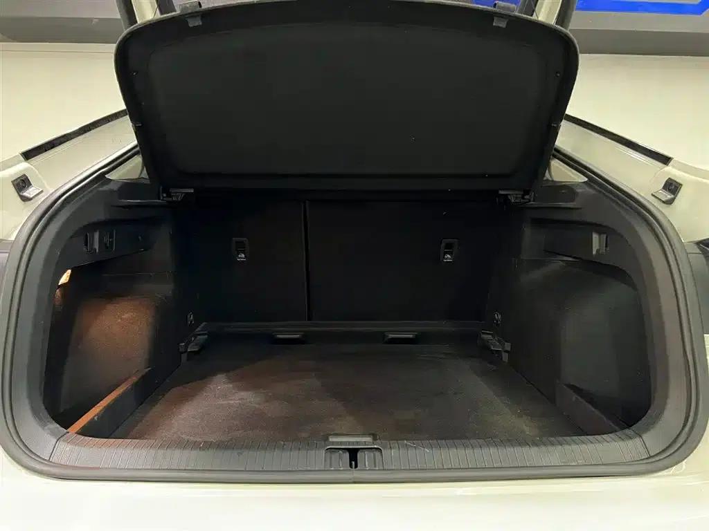 Tiguan X 2022 330TSI 2WD Premium Edition — миниатюра 7