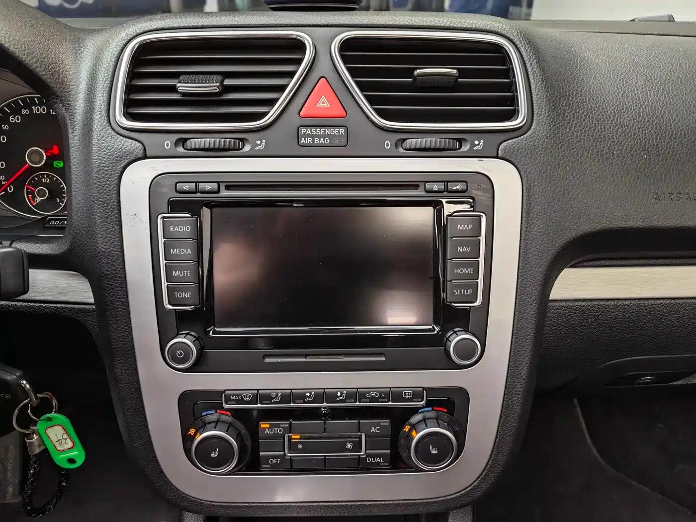 Volkswagen Eos 2010 2.0TSI DSG Luxury Edition — миниатюра 11