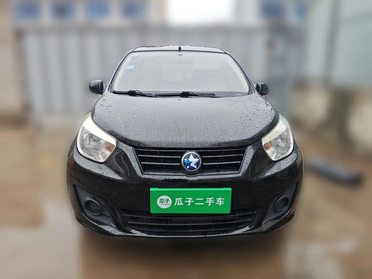 Venucia R30 2014 1.2L Manual Comfort Edition — миниатюра 2