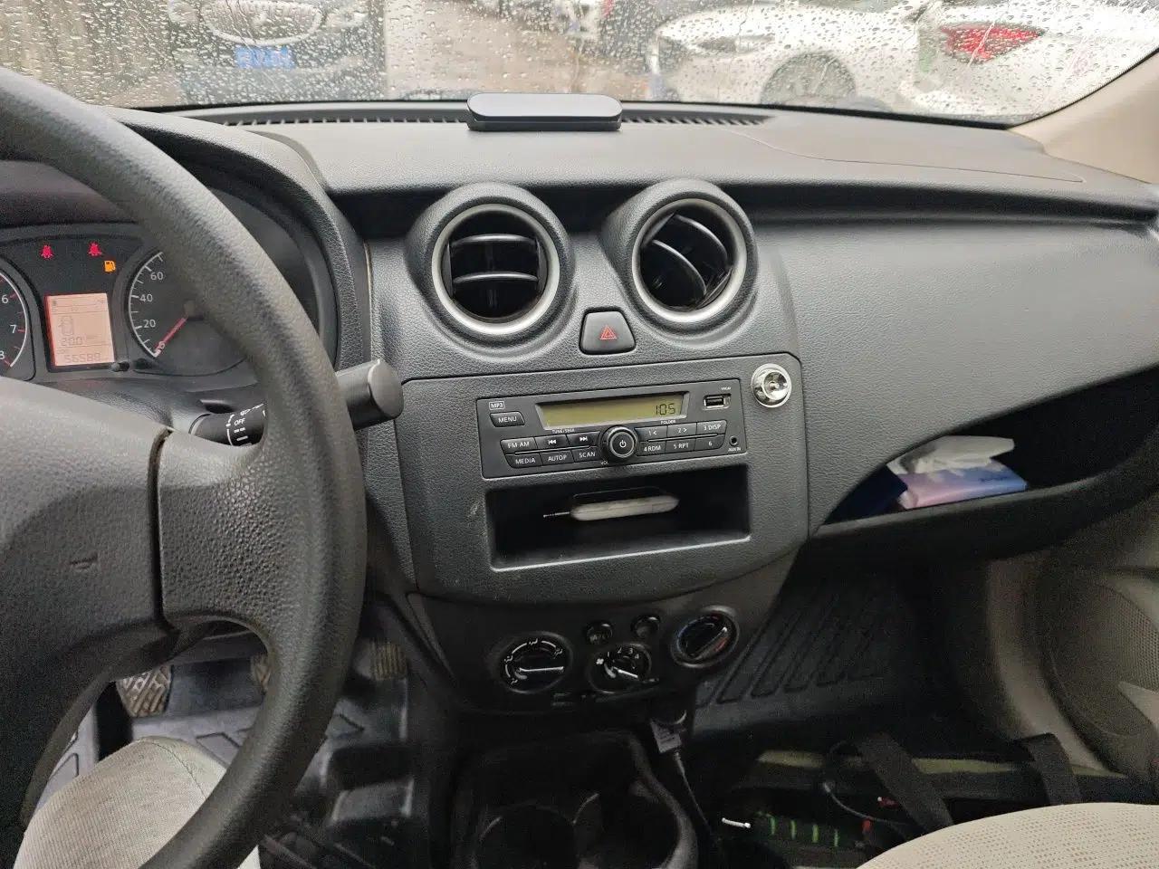 Venucia R30 2014 1.2L Manual Comfort Edition — миниатюра 14