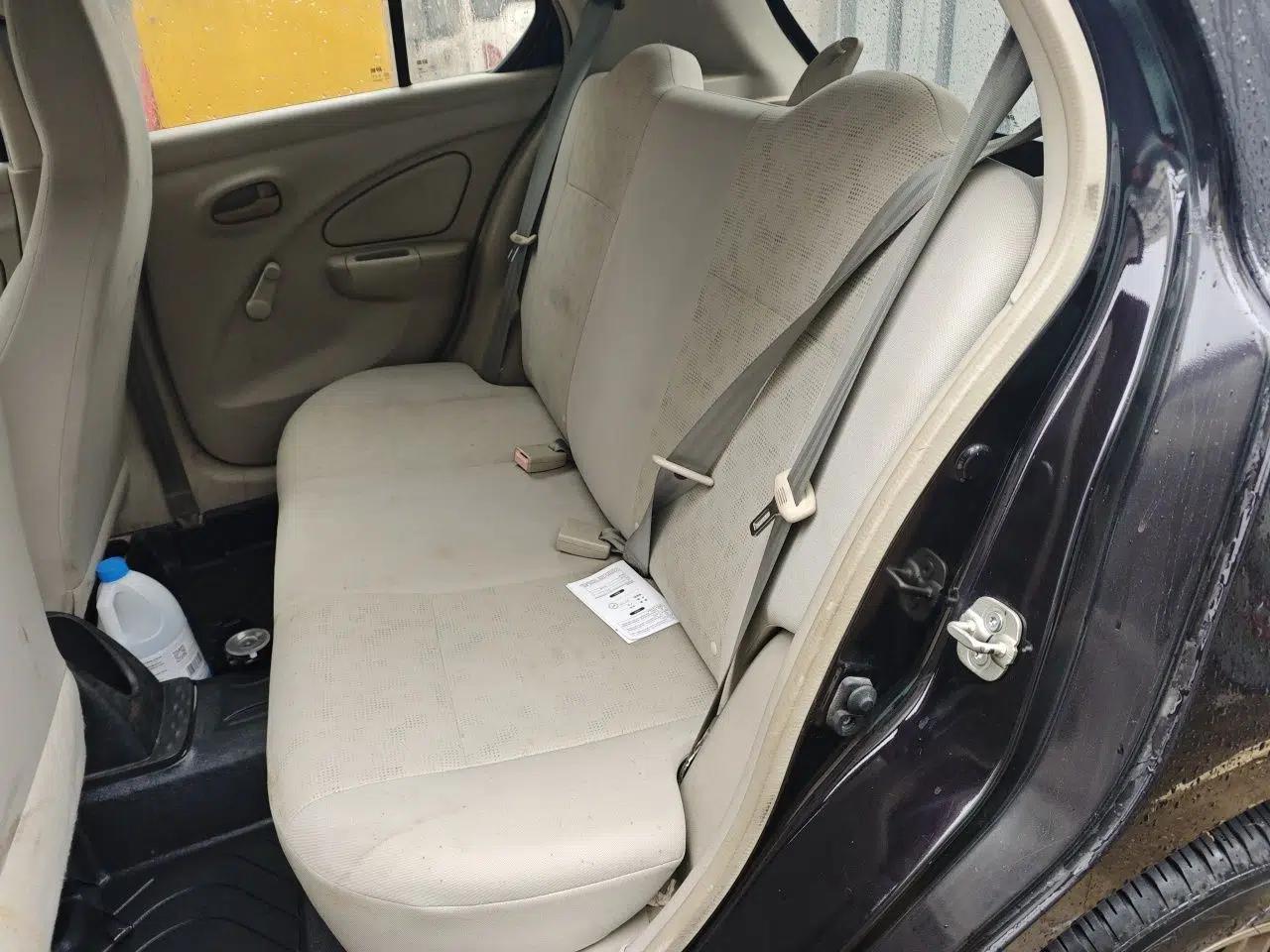 Venucia R30 2014 1.2L Manual Comfort Edition — миниатюра 18