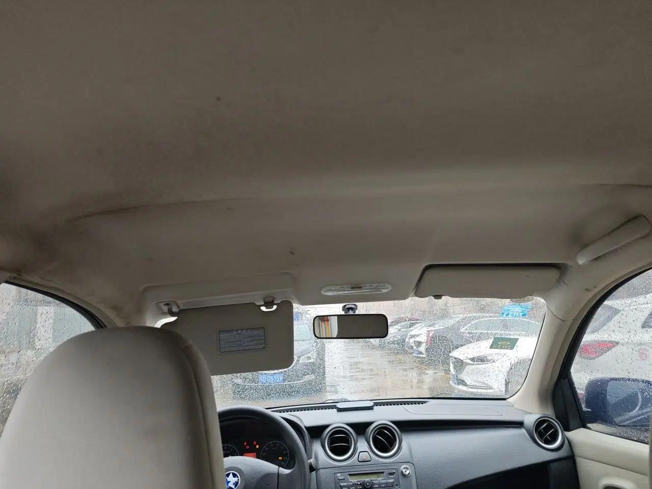 Venucia R30 2014 1.2L Manual Comfort Edition — миниатюра 19