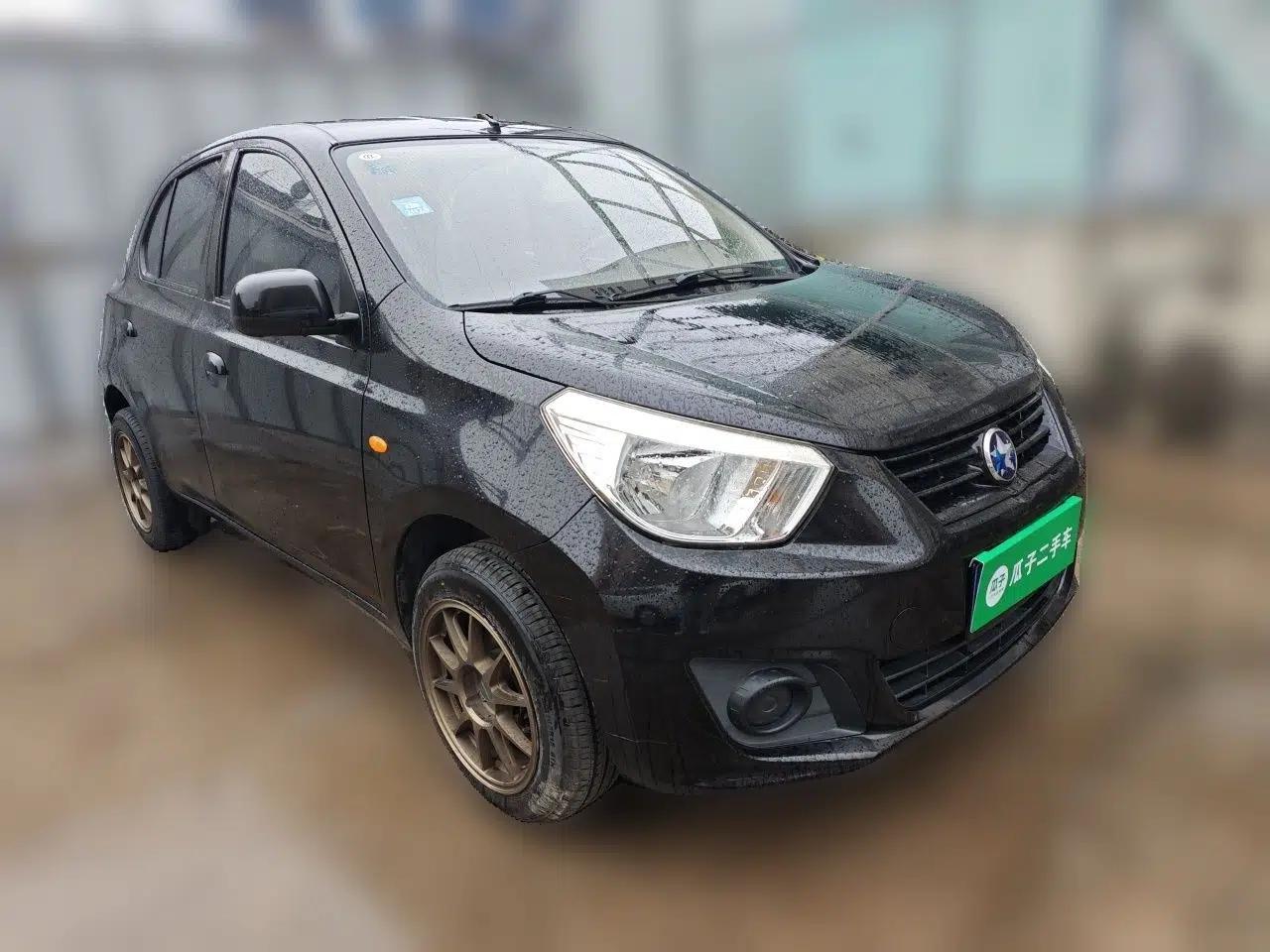 Venucia R30 2014 1.2L Manual Comfort Edition — миниатюра 3