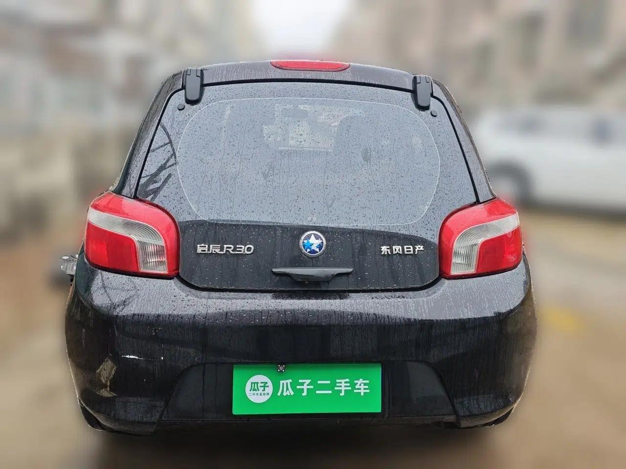 Venucia R30 2014 1.2L Manual Comfort Edition — миниатюра 5