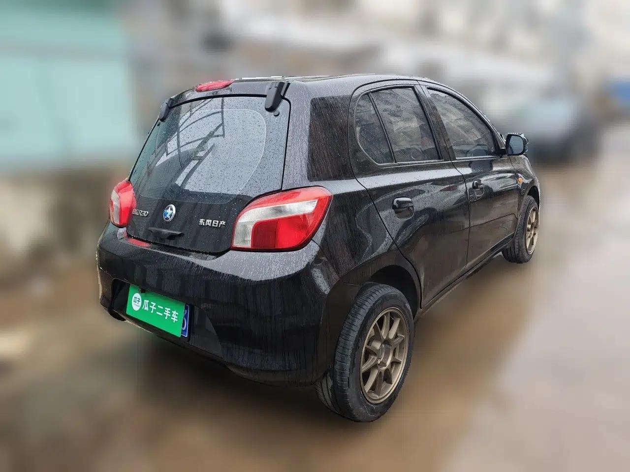 Venucia R30 2014 1.2L Manual Comfort Edition — миниатюра 6