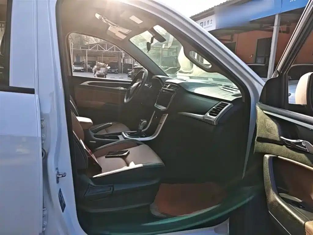 Maxus T70 2021 2.0T Diesel Automatic 4WD Elite Edition with Long Box and High Chassis — миниатюра 25
