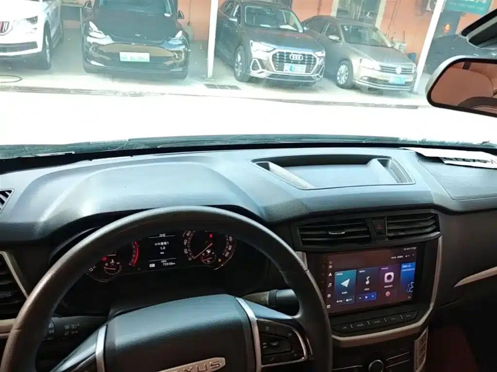 Maxus T70 2021 2.0T Diesel Automatic 4WD Elite Edition with Long Box and High Chassis — миниатюра 10