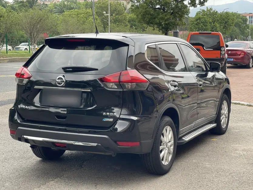 Nissan X-Trail 2017 2.0L CVT Comfort Edition 2WD — миниатюра 6