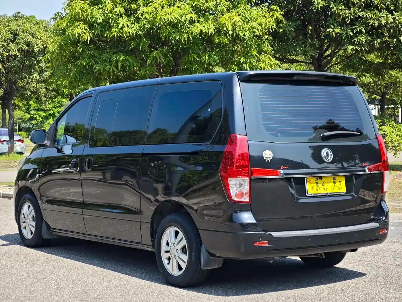 Fengxing CM7 2018 Facelift 2.0T Manual Premium Edition — миниатюра 9