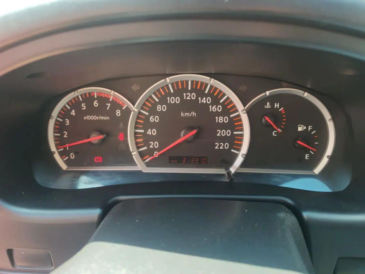 Nissan Paladin 2008 2.4L 4x4 Standard Edition — миниатюра 12