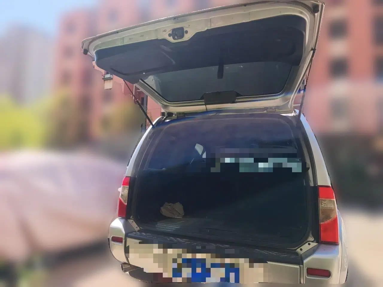 Nissan Paladin 2008 2.4L 4x4 Standard Edition — миниатюра 20