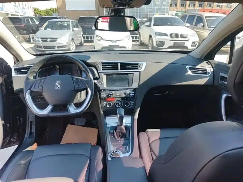 DS 6 2016 1.6T Luxury Edition THP160 — миниатюра 10