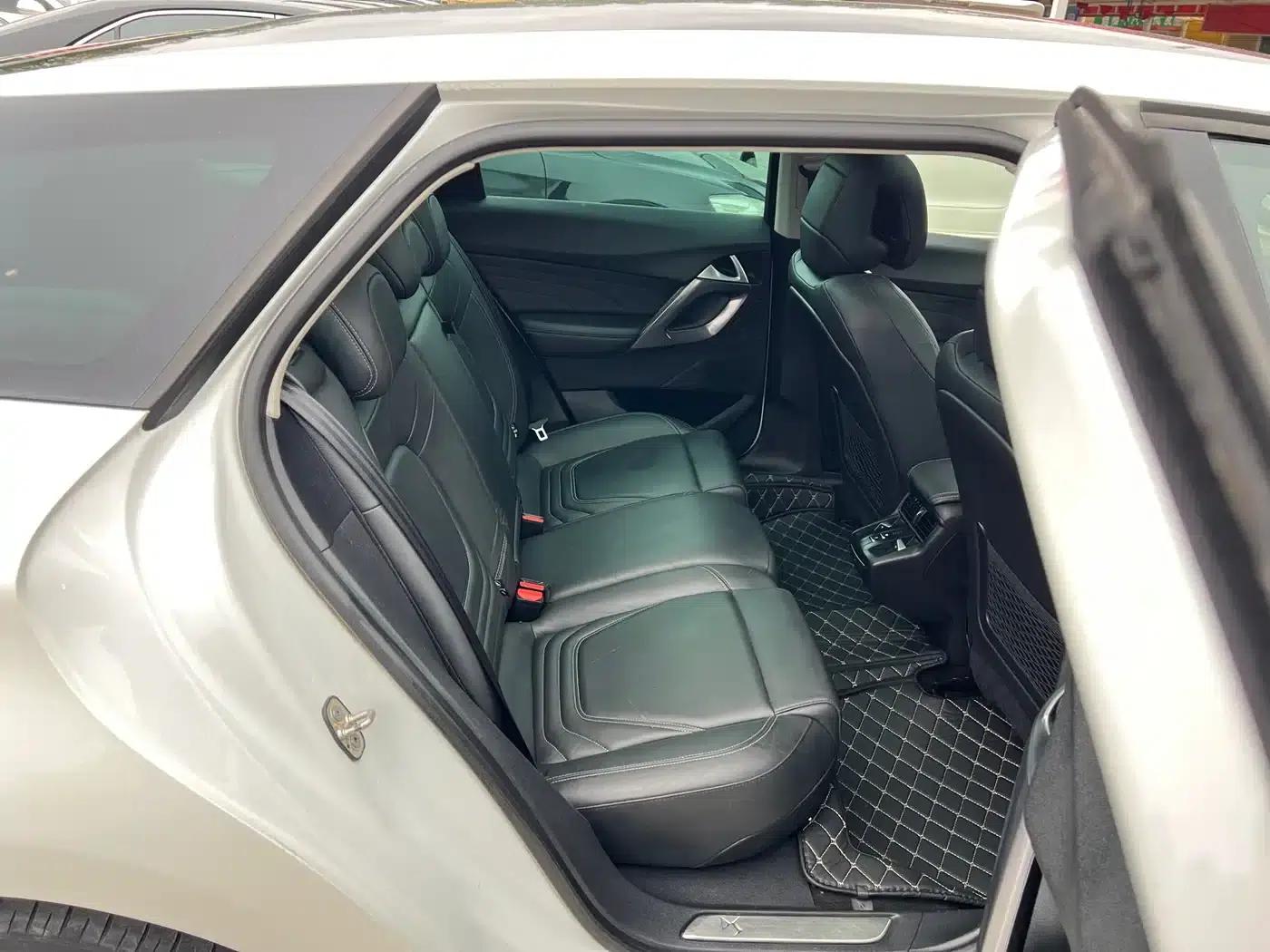 DS 5 2014 1.6T Luxury Edition THP160 — миниатюра 17