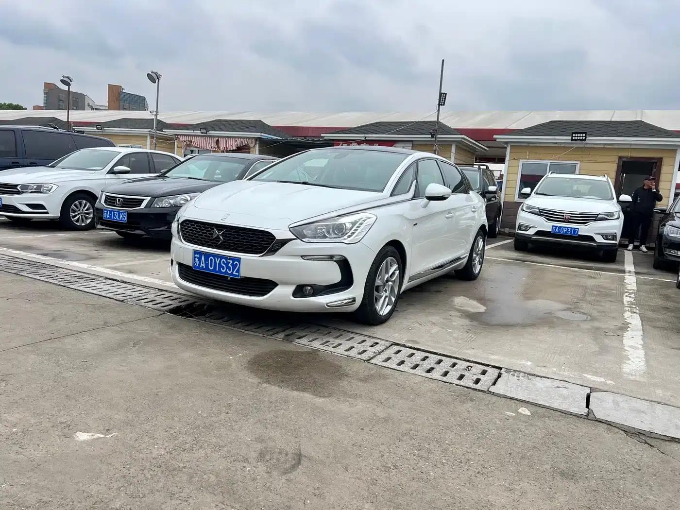 DS 5 2014 1.6T Luxury Edition THP160 — миниатюра 3