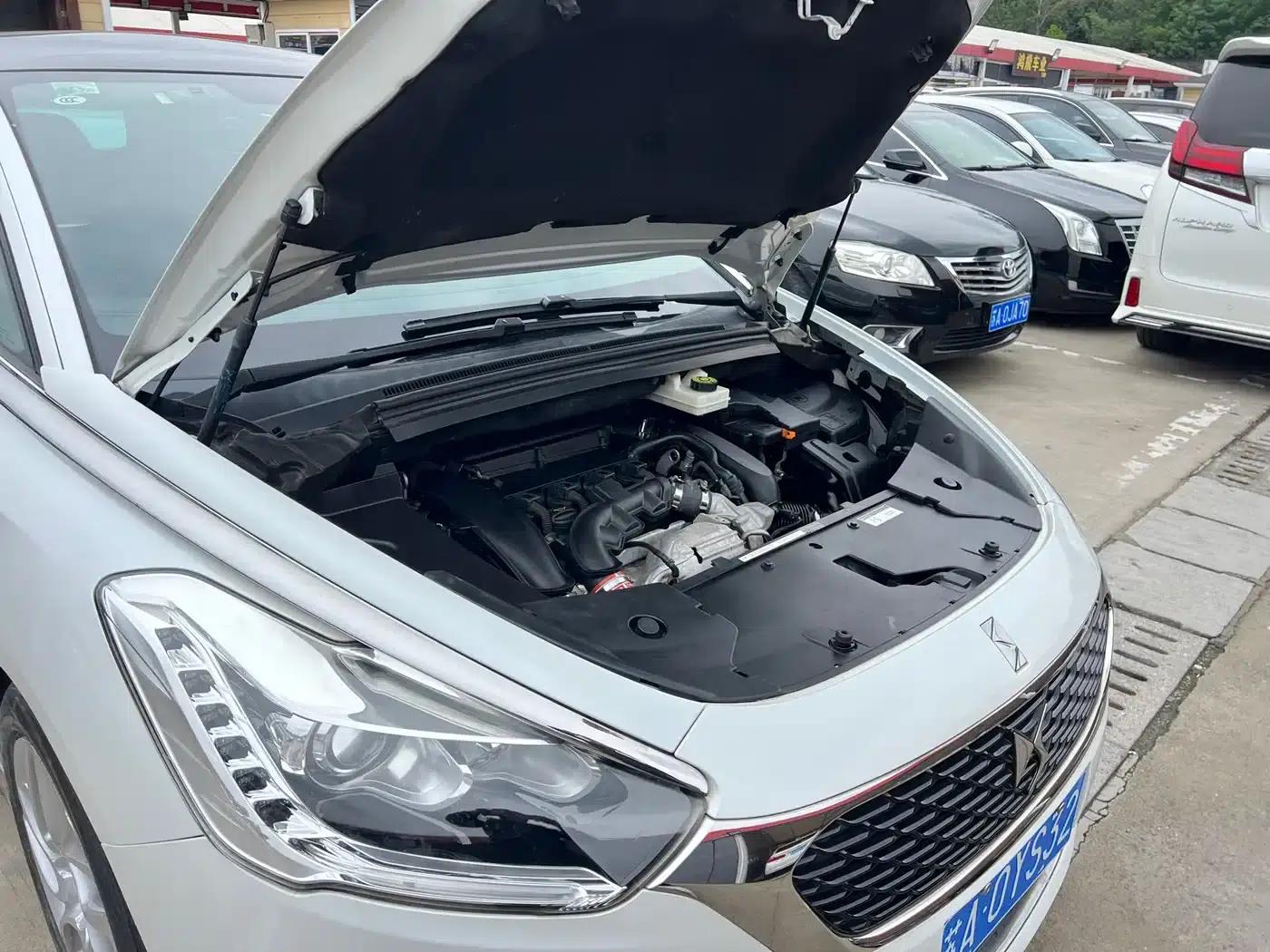 DS 5 2014 1.6T Luxury Edition THP160 — миниатюра 23
