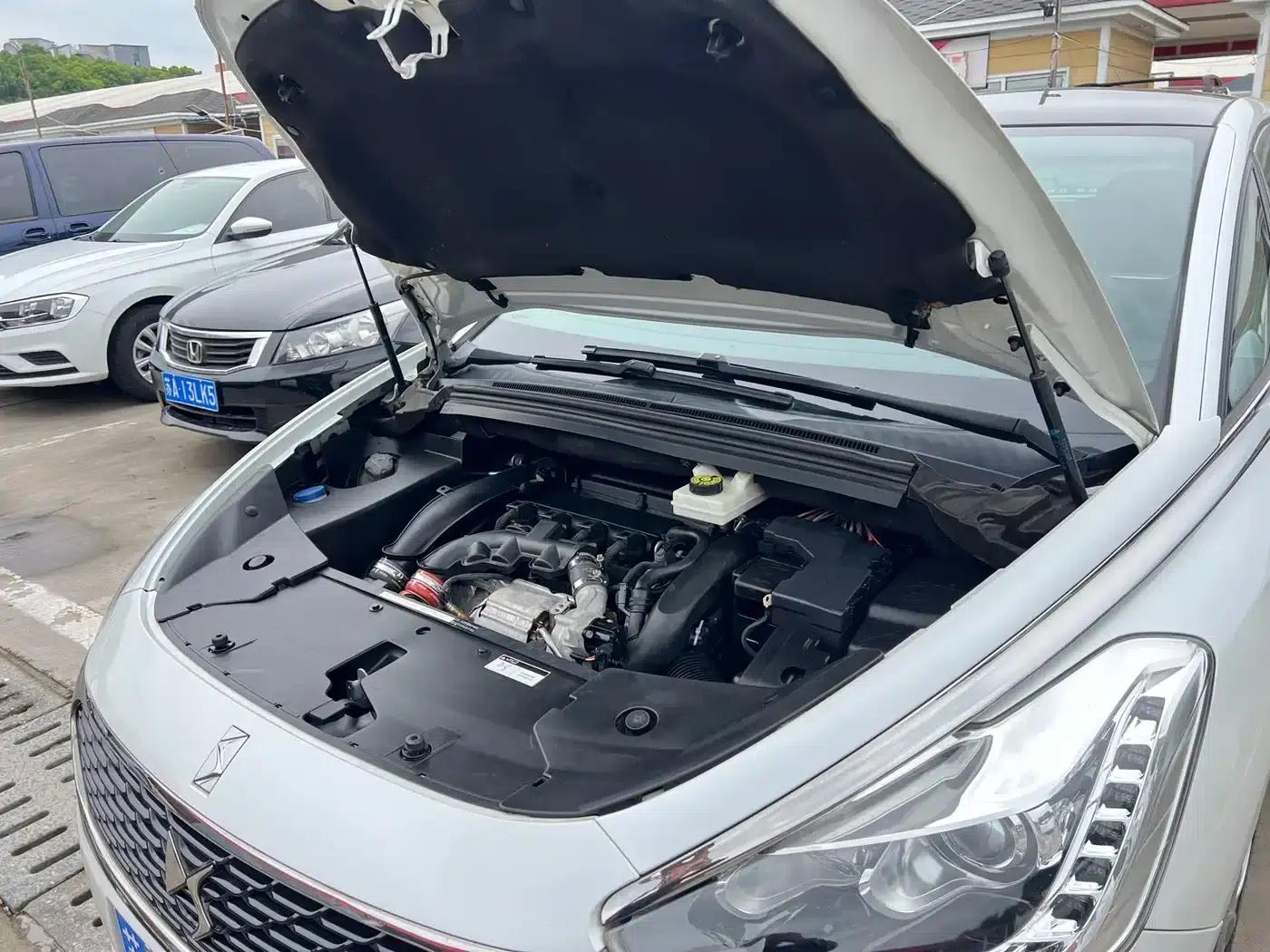 DS 5 2014 1.6T Luxury Edition THP160 — миниатюра 24