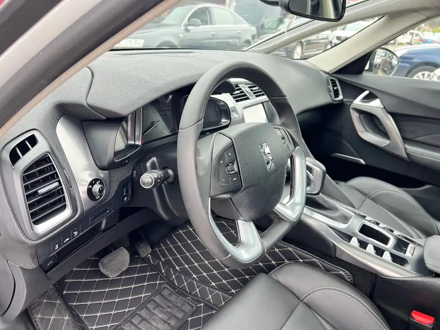 DS 5 2014 1.6T Luxury Edition THP160 — миниатюра 7