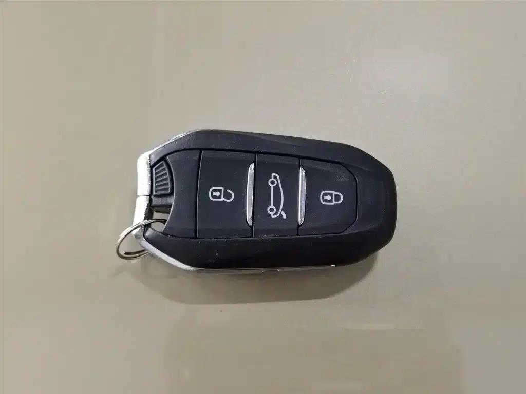 DS 5 2015 1.6T Elegant Edition THP160 — миниатюра 19
