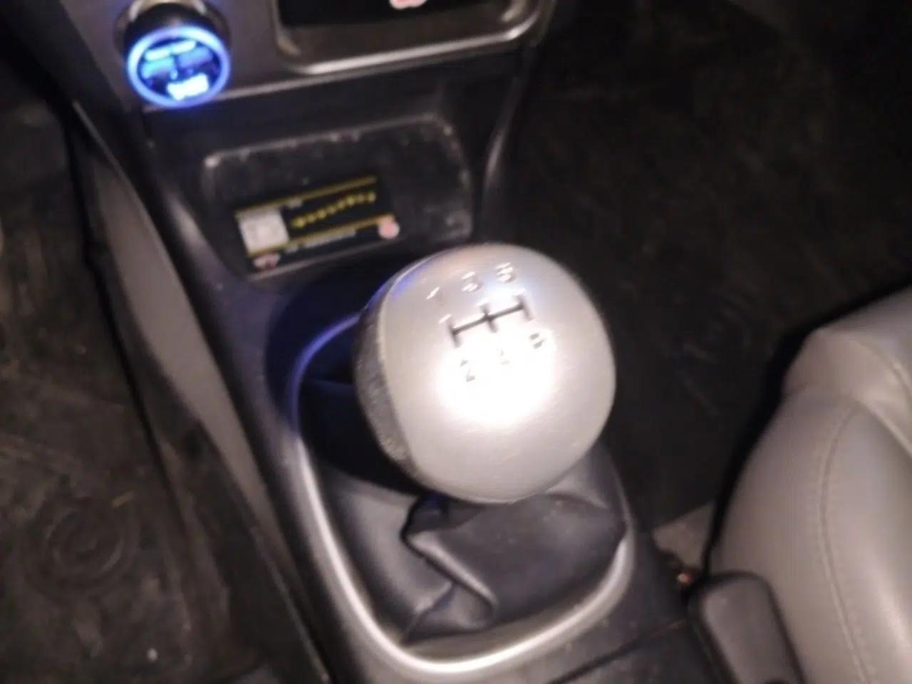 Mitsubishi LANCER 2012 1.6L Manual Comfort Edition SEi — миниатюра 15
