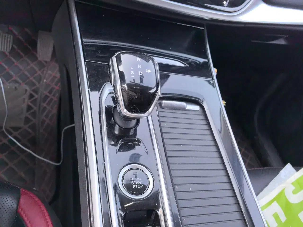 SOL X8 2021 300T DCT Panoramic Luxury Edition 6 Seats — миниатюра 15