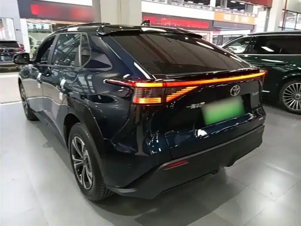 FAW Toyota bZ4X 2022 All-Wheel Drive High-Performance PRO Edition — миниатюра 5