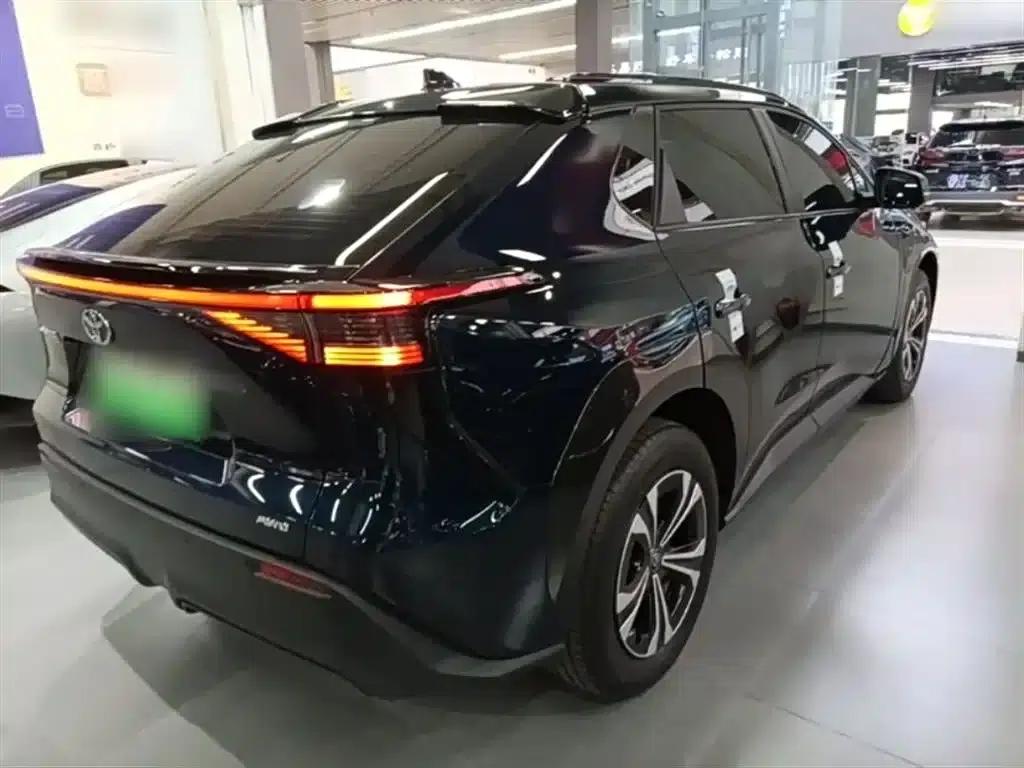 FAW Toyota bZ4X 2022 All-Wheel Drive High-Performance PRO Edition — миниатюра 7
