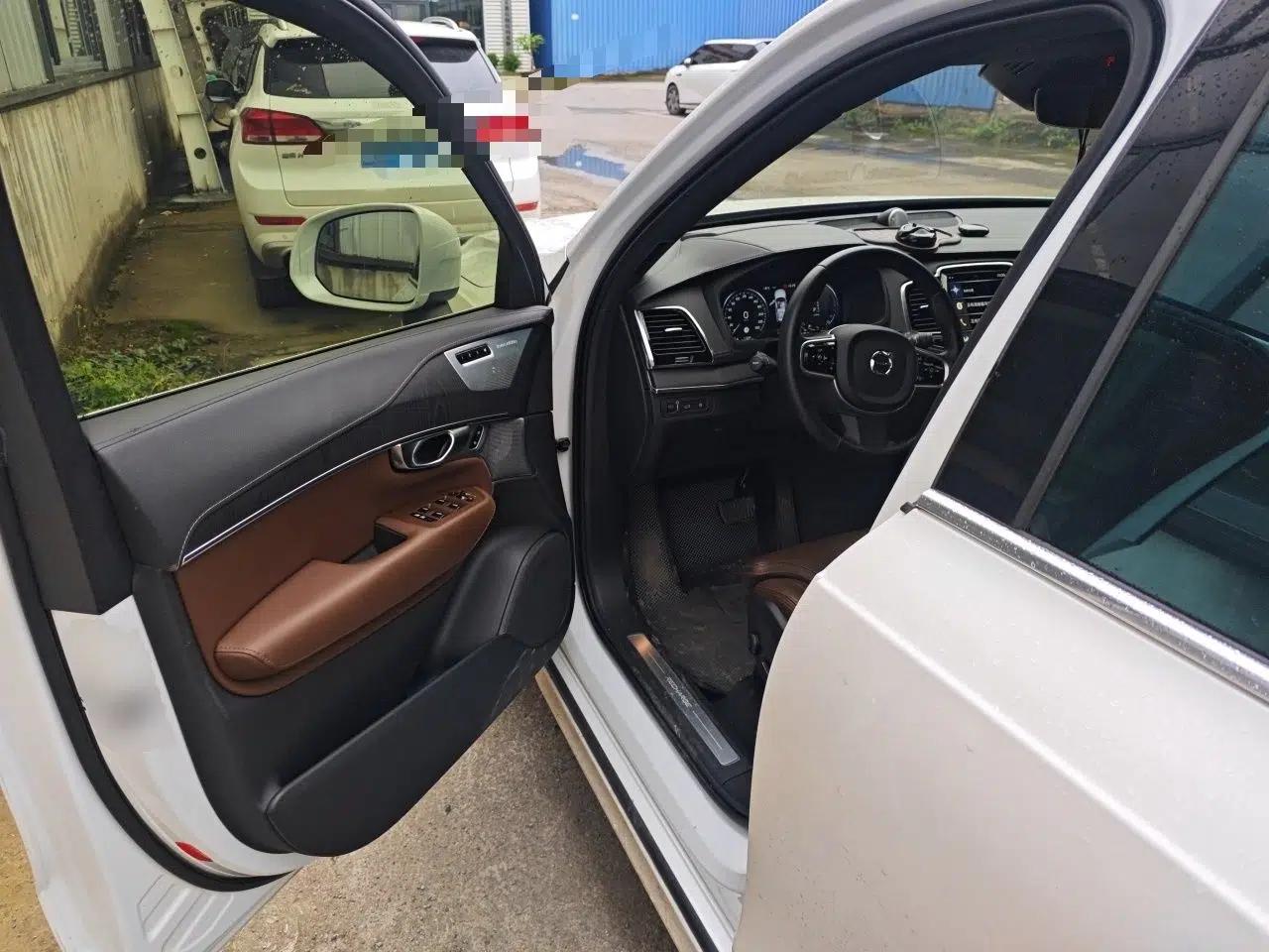 Volvo XC90 New Energy 2021 E-Drive Hybrid T8 Luxury Flagship 7-Seater — миниатюра 17