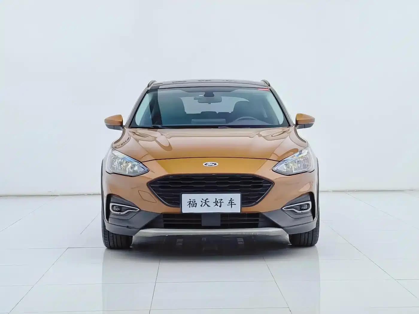Ford Focus Active 2020 EcoBoost 180 Automatic Trend Edition — миниатюра 2