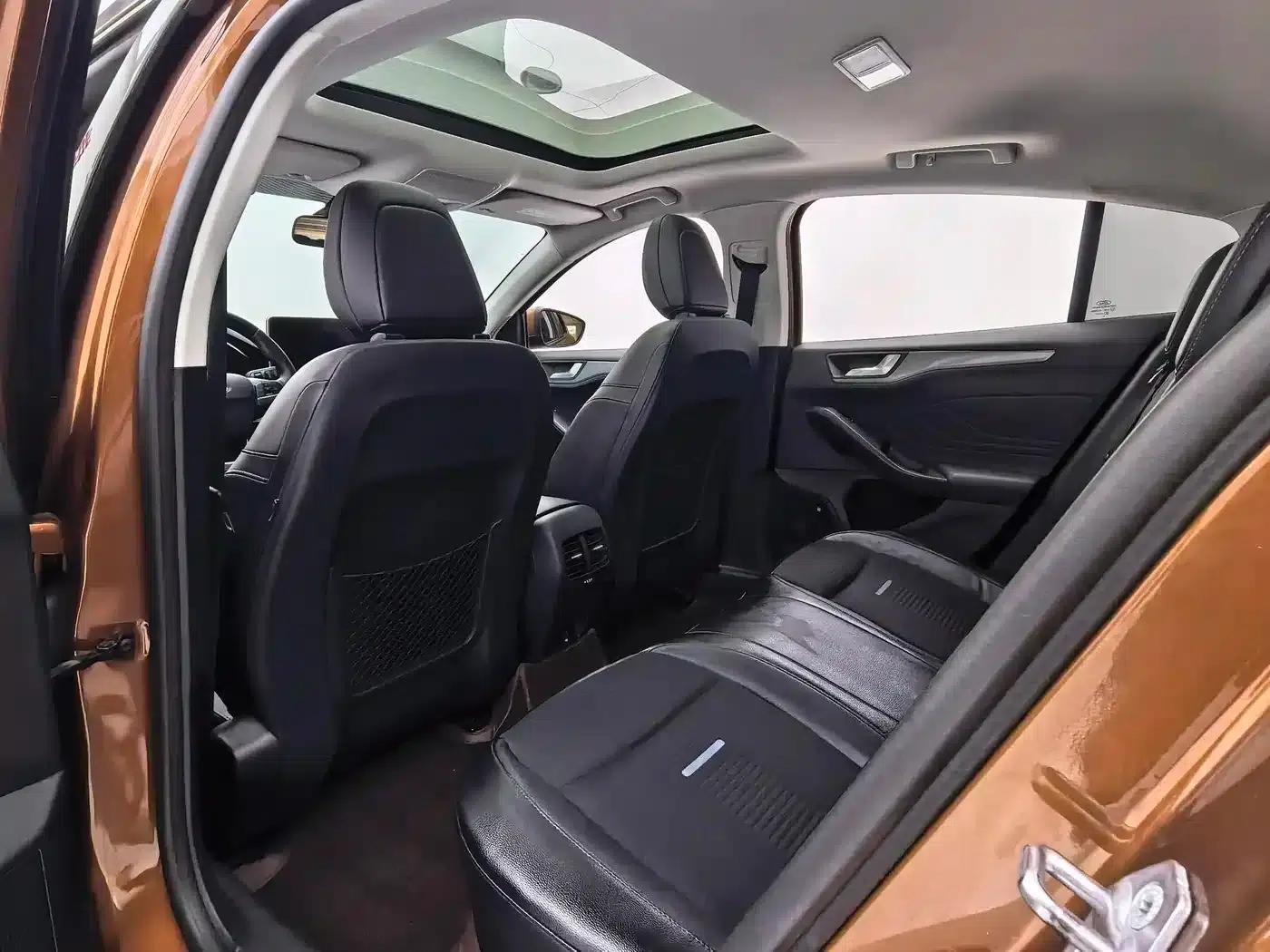 Ford Focus Active 2020 EcoBoost 180 Automatic Trend Edition — миниатюра 16