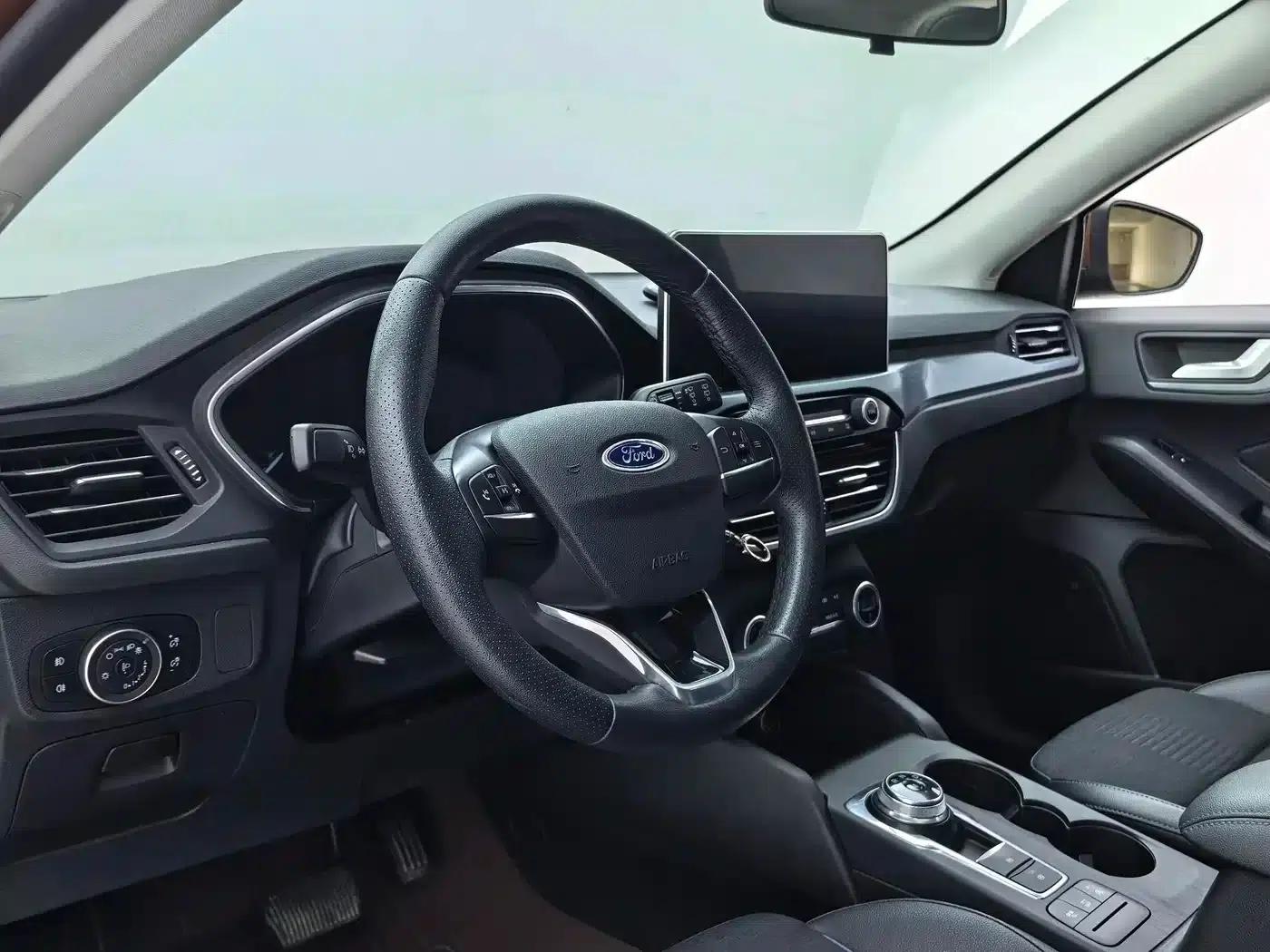 Ford Focus Active 2020 EcoBoost 180 Automatic Trend Edition — миниатюра 17