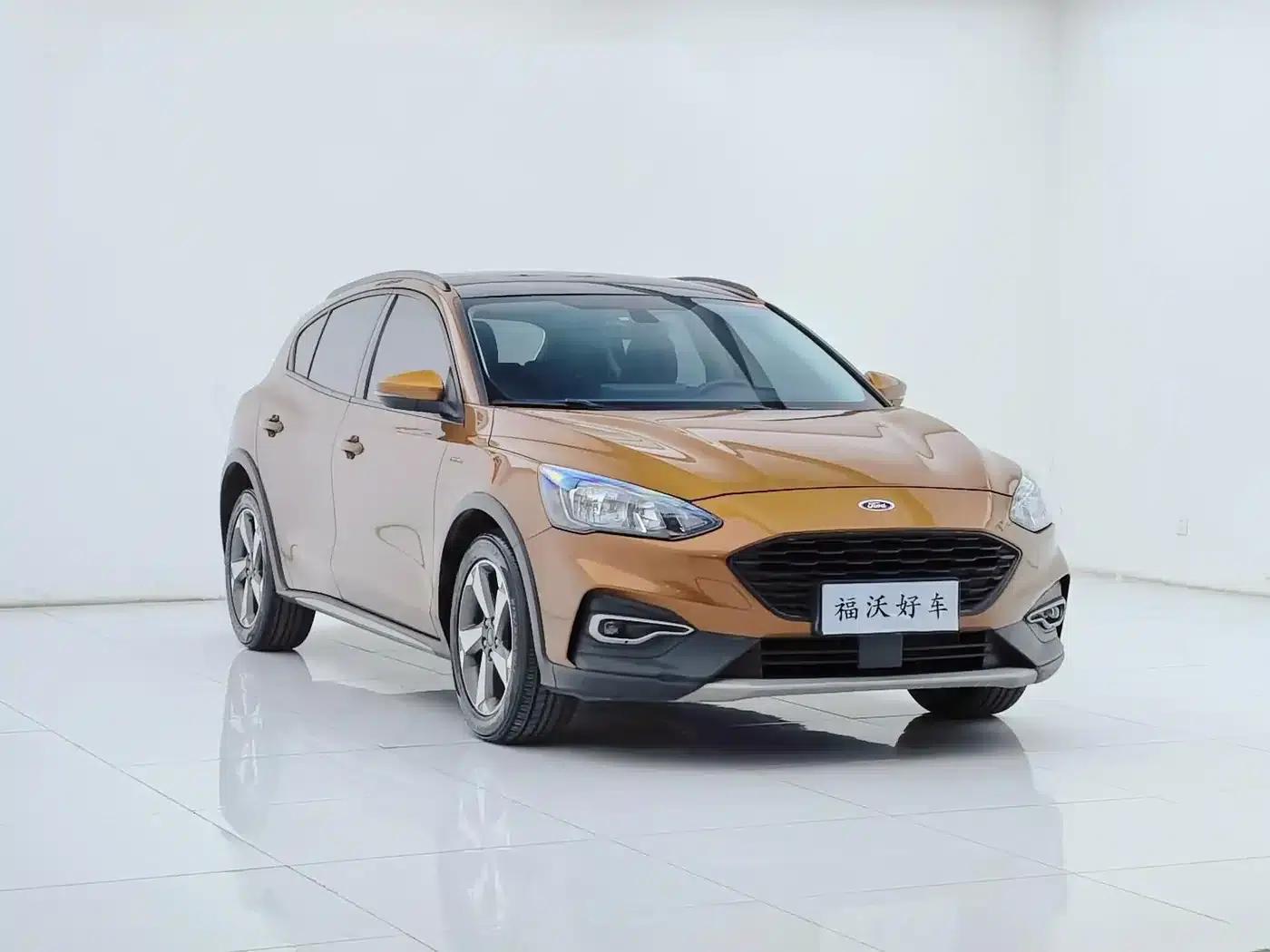 Ford Focus Active 2020 EcoBoost 180 Automatic Trend Edition — миниатюра 3