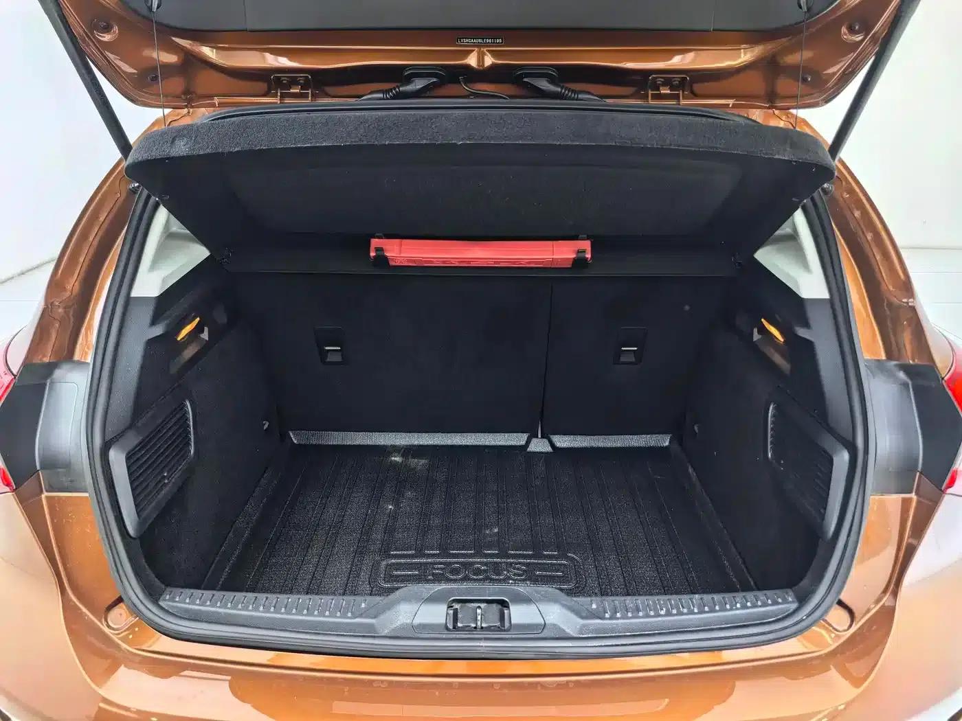 Ford Focus Active 2020 EcoBoost 180 Automatic Trend Edition — миниатюра 30