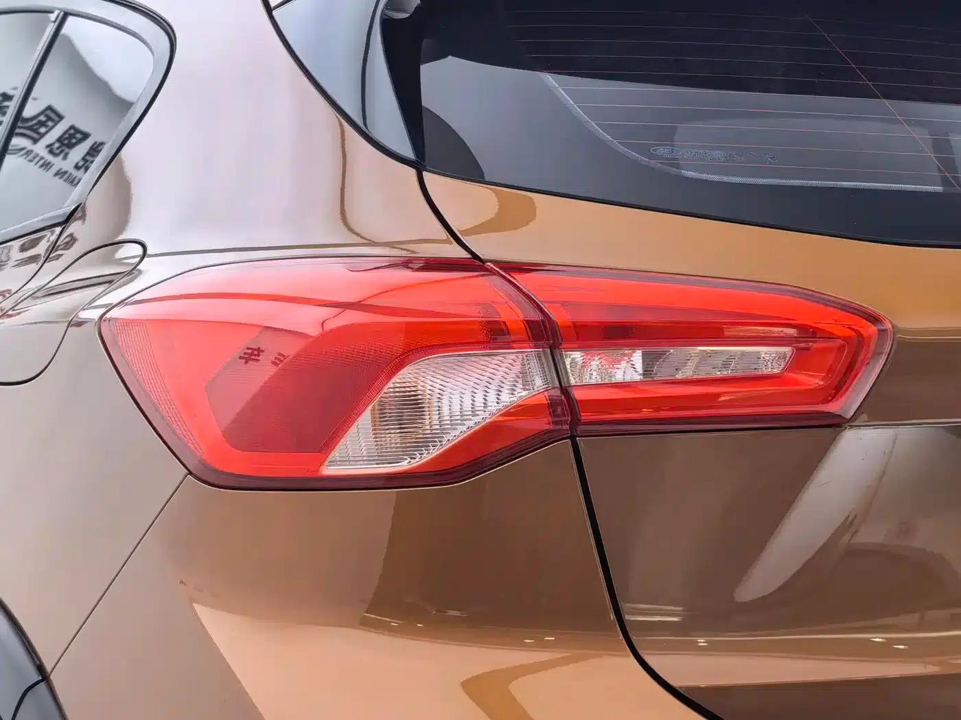Ford Focus Active 2020 EcoBoost 180 Automatic Trend Edition — миниатюра 31