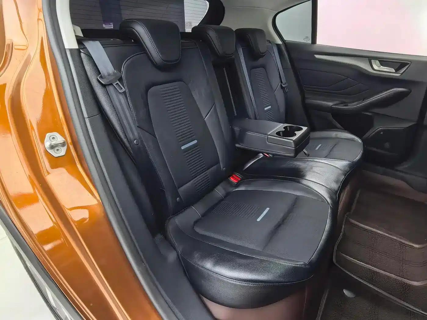 Ford Focus Active 2020 EcoBoost 180 Automatic Trend Edition — миниатюра 10