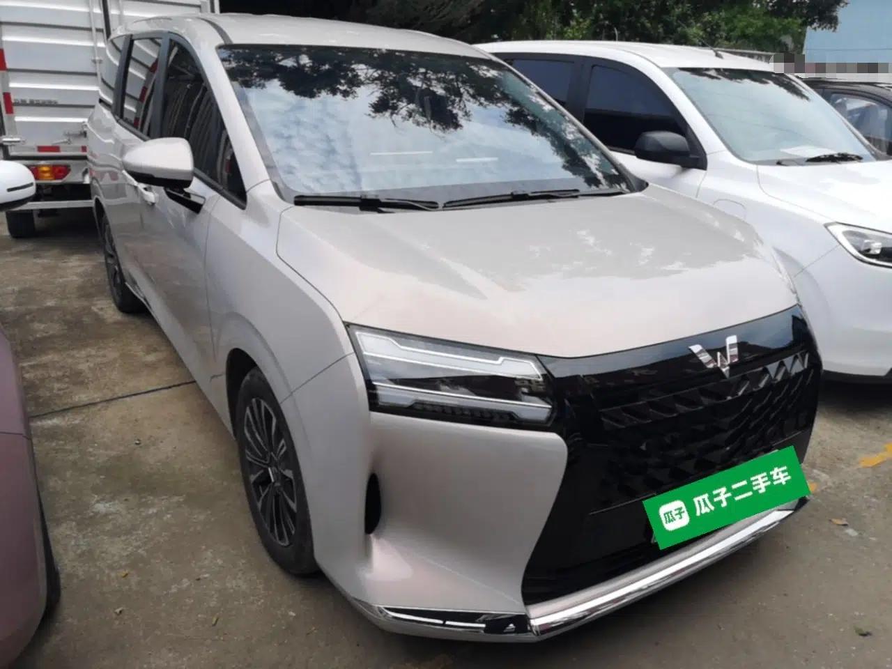 Wuling Starlight 730 2025 Model Plug-in Hybrid 125km Luxury Edition — миниатюра 3