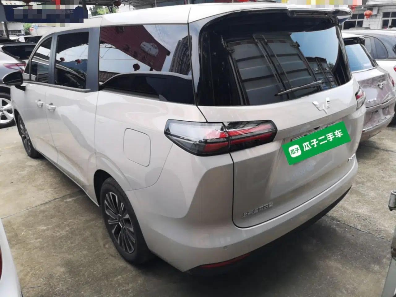 Wuling Starlight 730 2025 Model Plug-in Hybrid 125km Luxury Edition — миниатюра 4