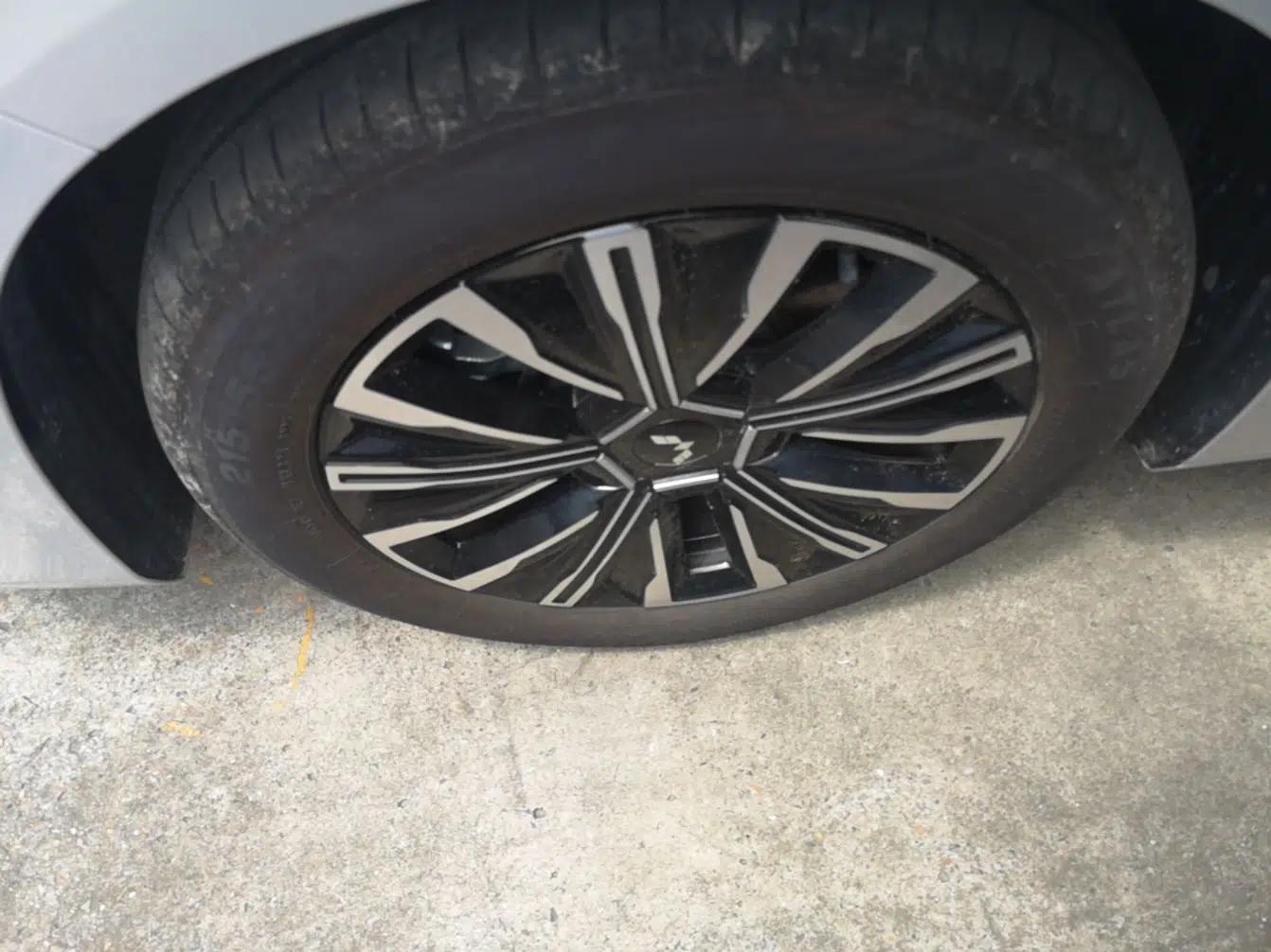 Wuling Starlight 730 2025 Model Plug-in Hybrid 125km Luxury Edition — миниатюра 8