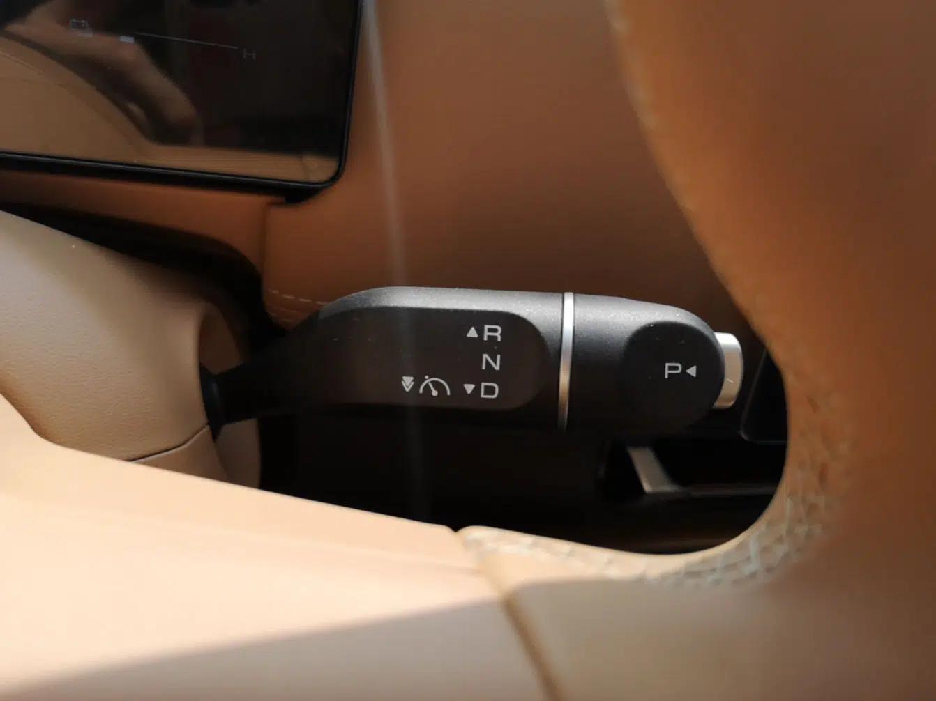 Wuling Starlight 730 2025 Model Plug-in Hybrid 125km Luxury Edition — миниатюра 17