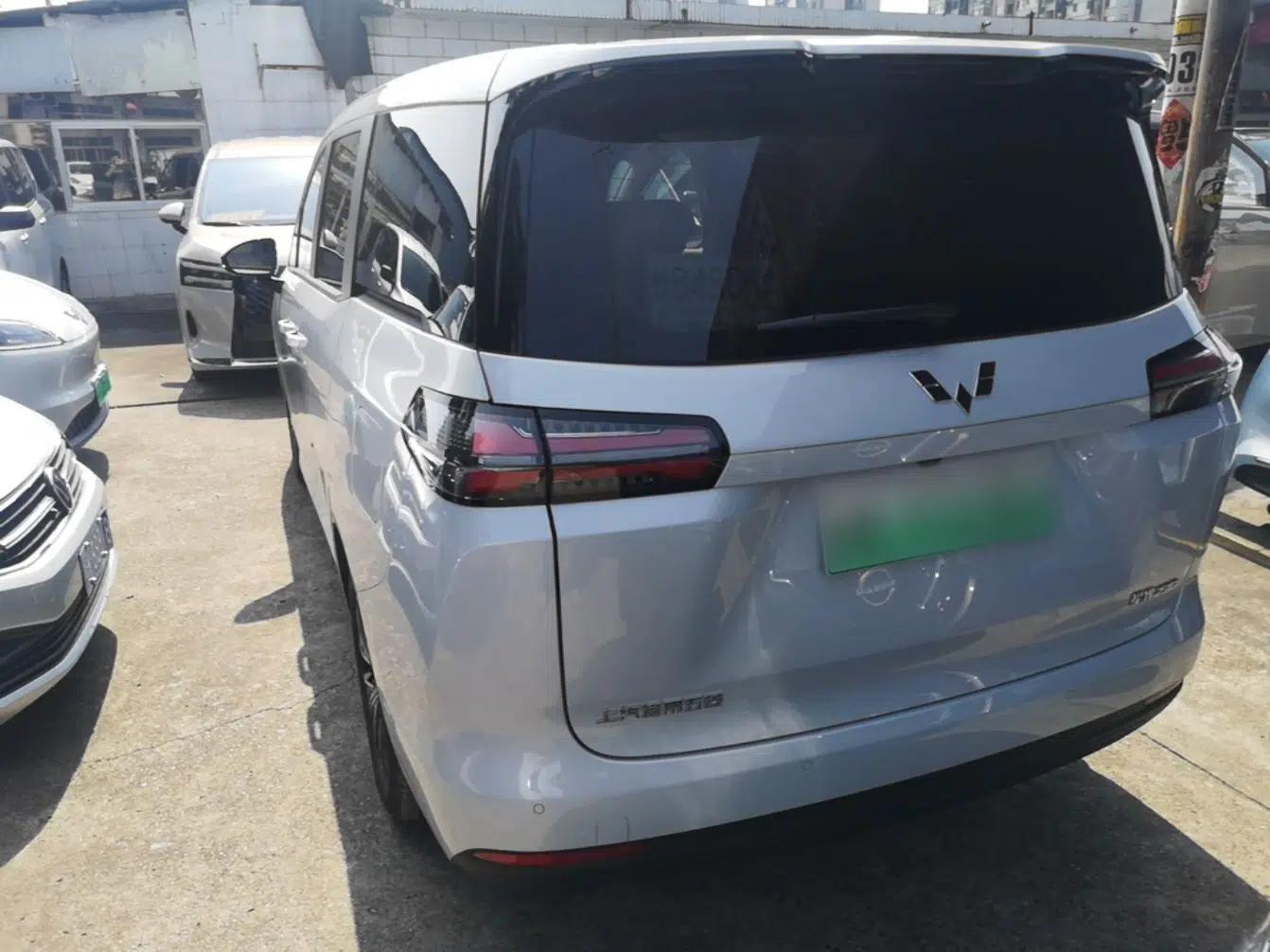 Wuling Starlight 730 2025 Model Plug-in Hybrid 125km Luxury Edition — миниатюра 4