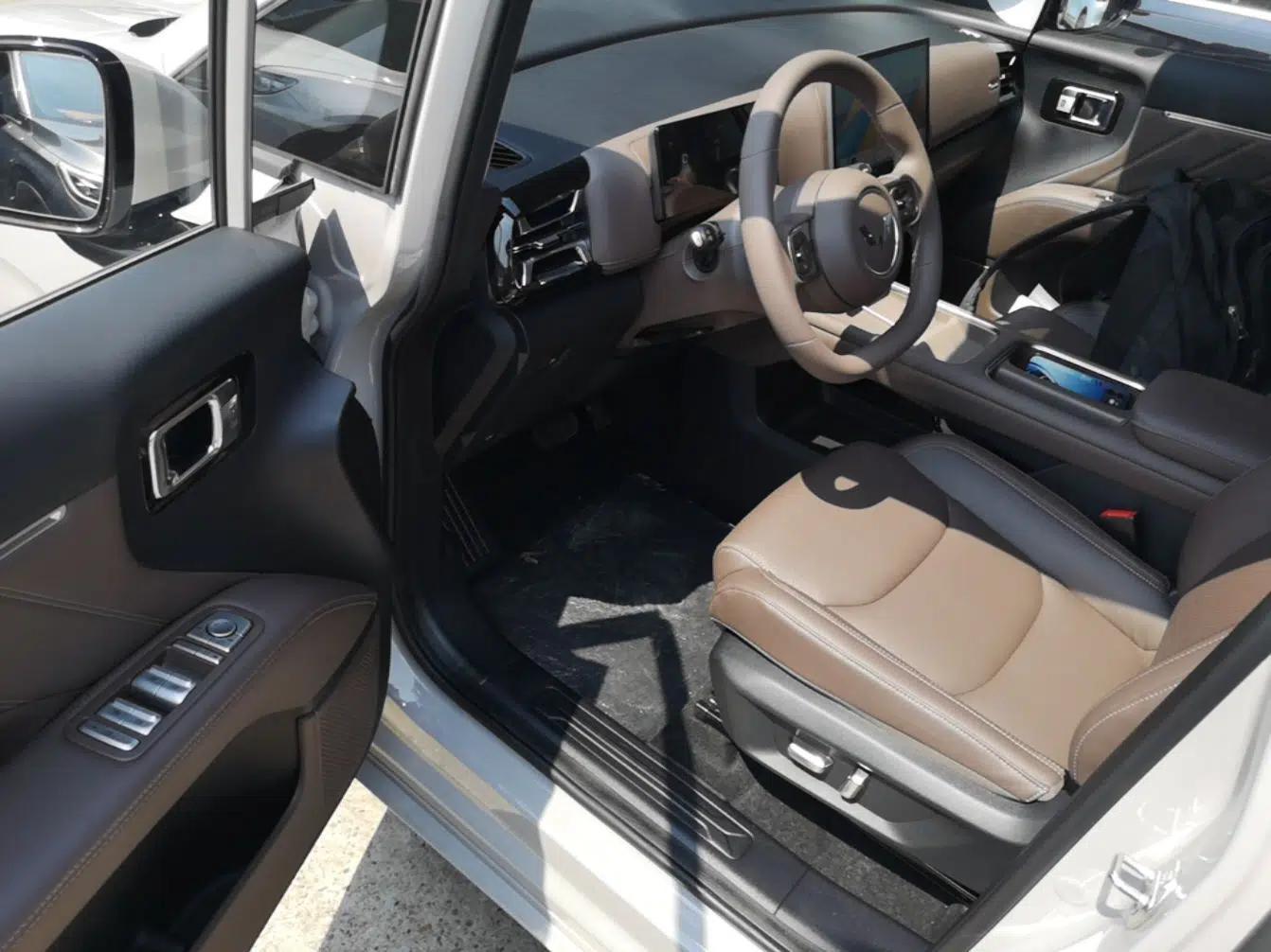 Wuling Starlight 730 2025 Model Plug-in Hybrid 125km Luxury Edition — миниатюра 19