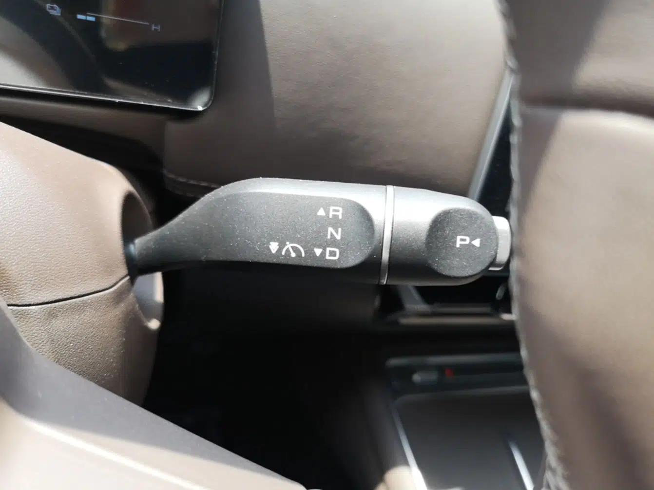Wuling Starlight 730 2025 Model Plug-in Hybrid 125km Luxury Edition — миниатюра 17