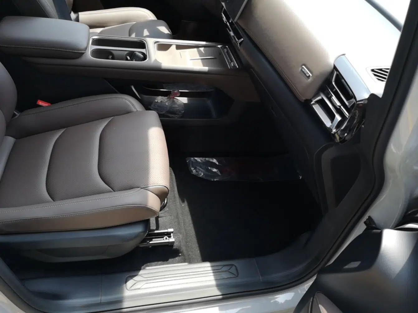 Wuling Starlight 730 2025 Model Plug-in Hybrid 125km Luxury Edition — миниатюра 23
