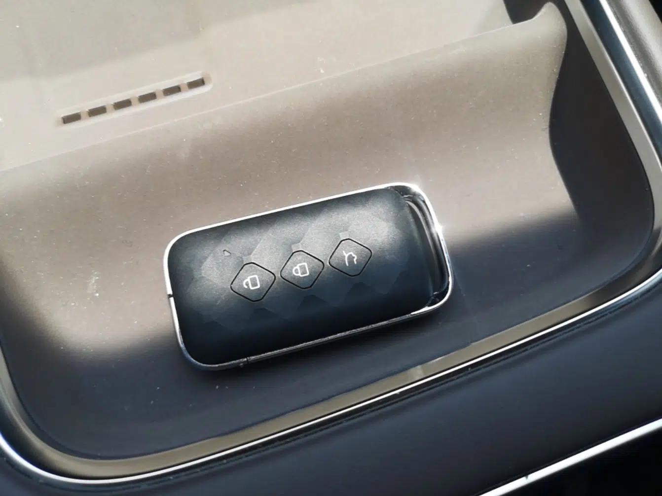 Wuling Starlight 730 2025 Model Plug-in Hybrid 125km Luxury Edition — миниатюра 12