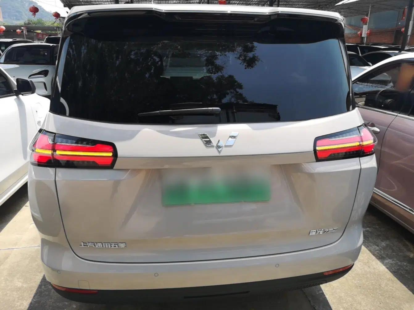 Wuling Starlight 730 2025 Model Plug-in Hybrid 125km Luxury Edition — миниатюра 5