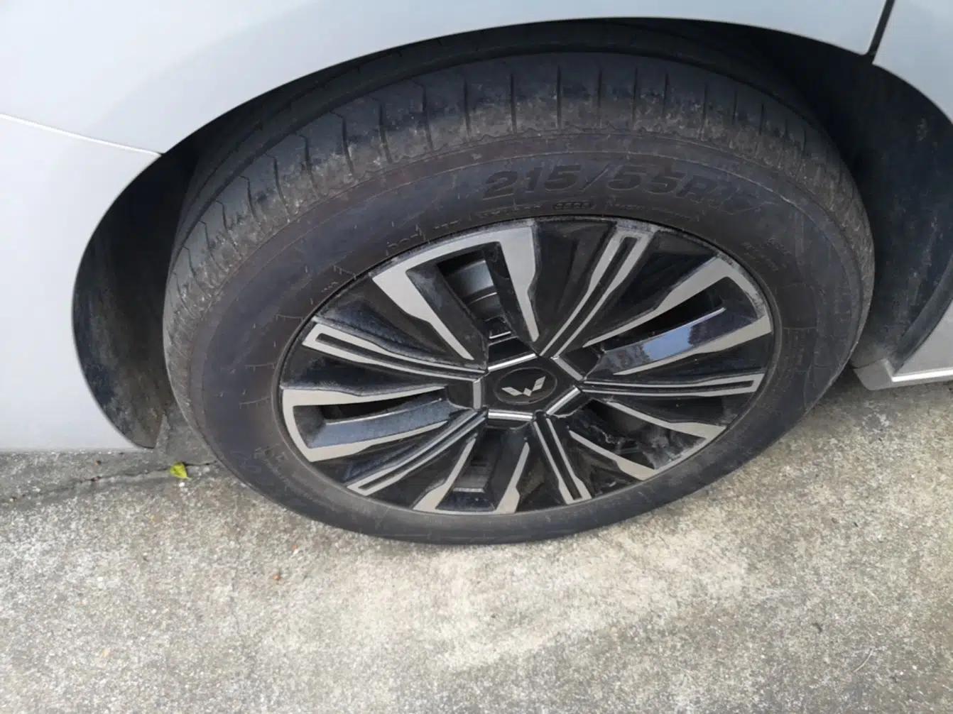 Wuling Starlight 730 2025 Model Plug-in Hybrid 125km Luxury Edition — миниатюра 10