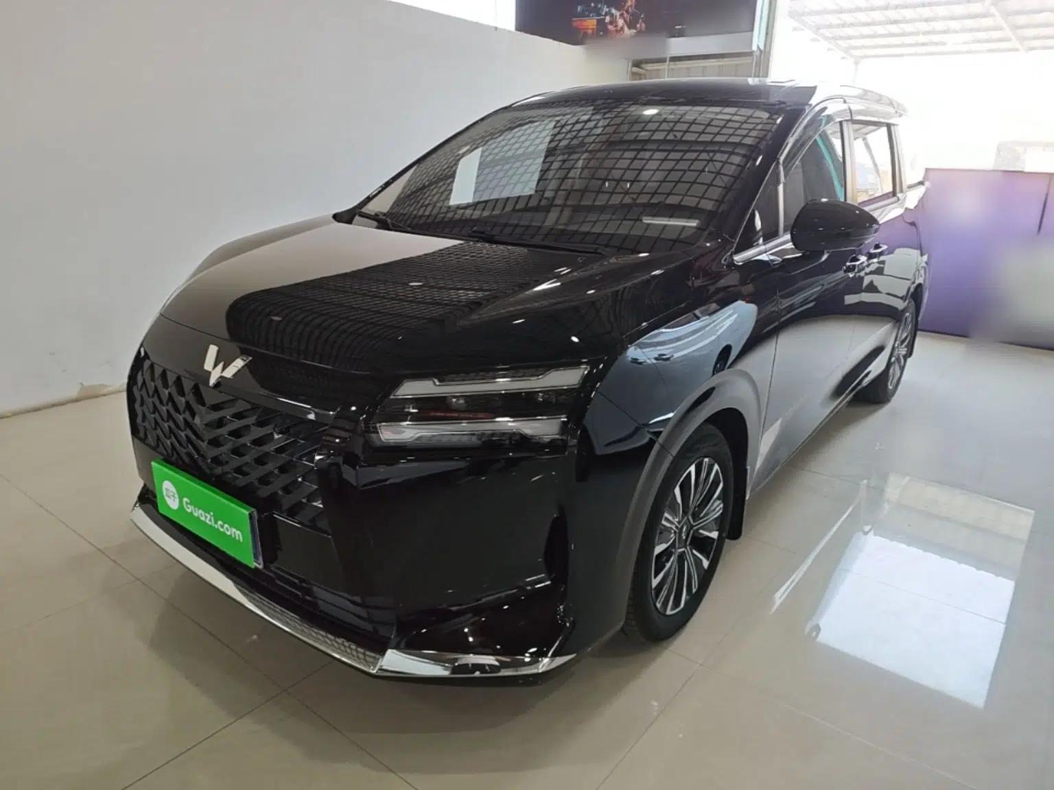 Wuling 730 2025 Model 1.5T CVT Elite Edition — миниатюра 1